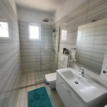 Apartment Casa Saraci White 1 *